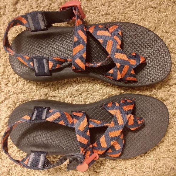 Chaco women's Z/2 sandals, size 7, like new! - Picture 3 of 3